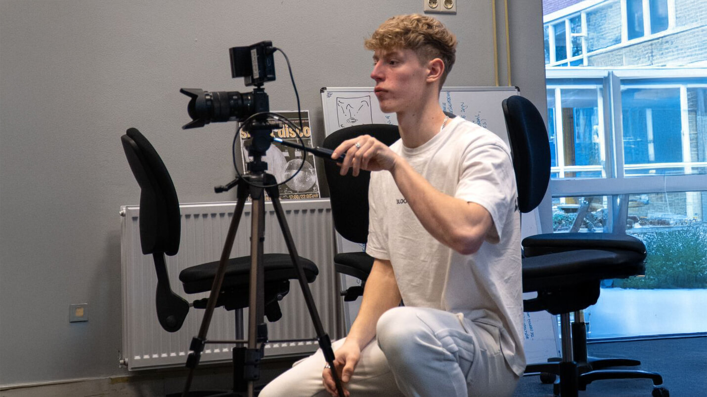 Video thumbnail
